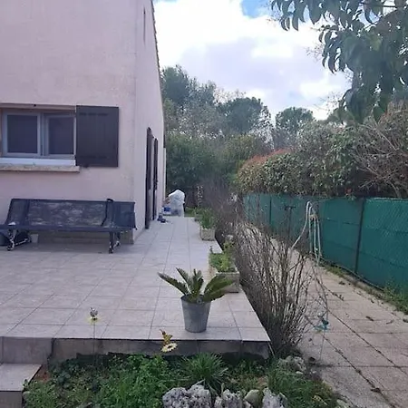 Magnifique - 9 Personnes - Proche De La Holiday home Saint-Bres (Herault)